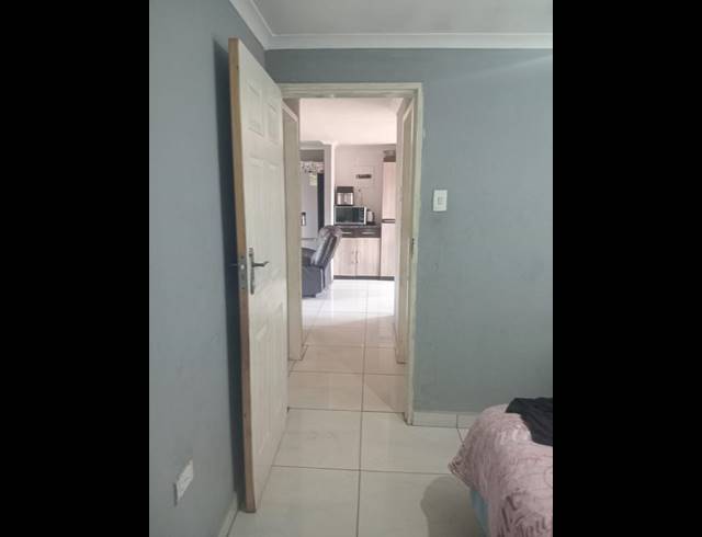 2 BEDROOM HOUSE FOR SALE IN VOSLOORUS EXT